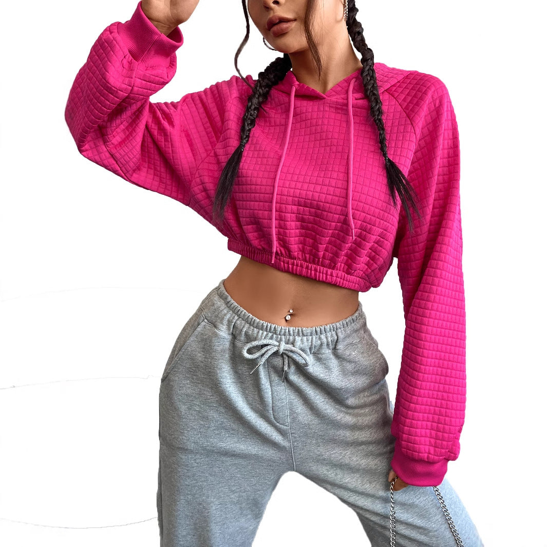 Kvinders cropped hoodie med tekstureret design Stilla