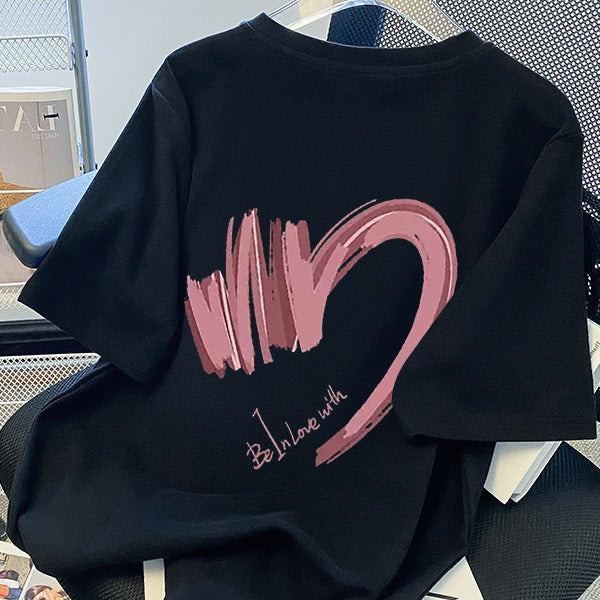 Dame T-shirt med moderne hjertemotiv og afslappet snit Stilla