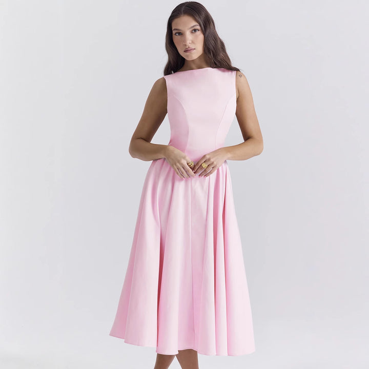 Kvinders elegante midi kjole med usædvanlig snit Stilla
