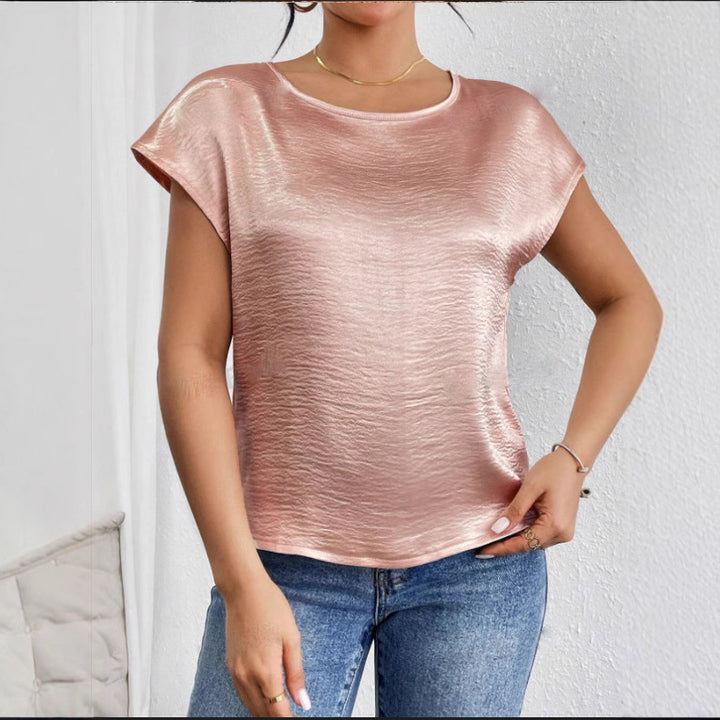 Dame Elegant kortærmet skjorte med skinnende finish Stilla