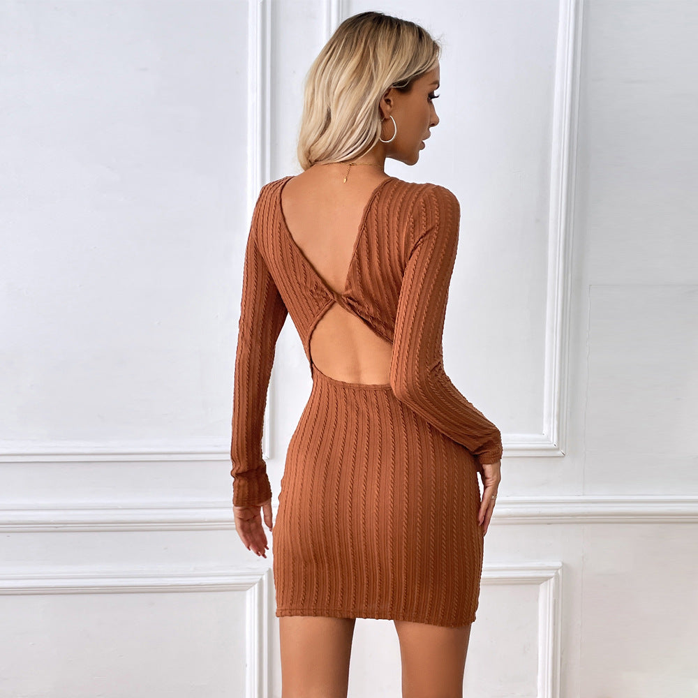 Kvindernes elegante strikkede mini kjole med lange ærmer og fint ribbet design Stilla