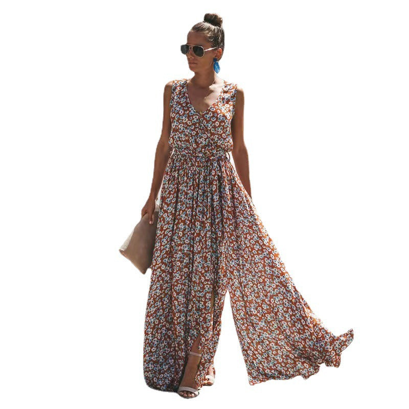 Dame maxikjole med blomstret design og elegante sidelæg Stilla