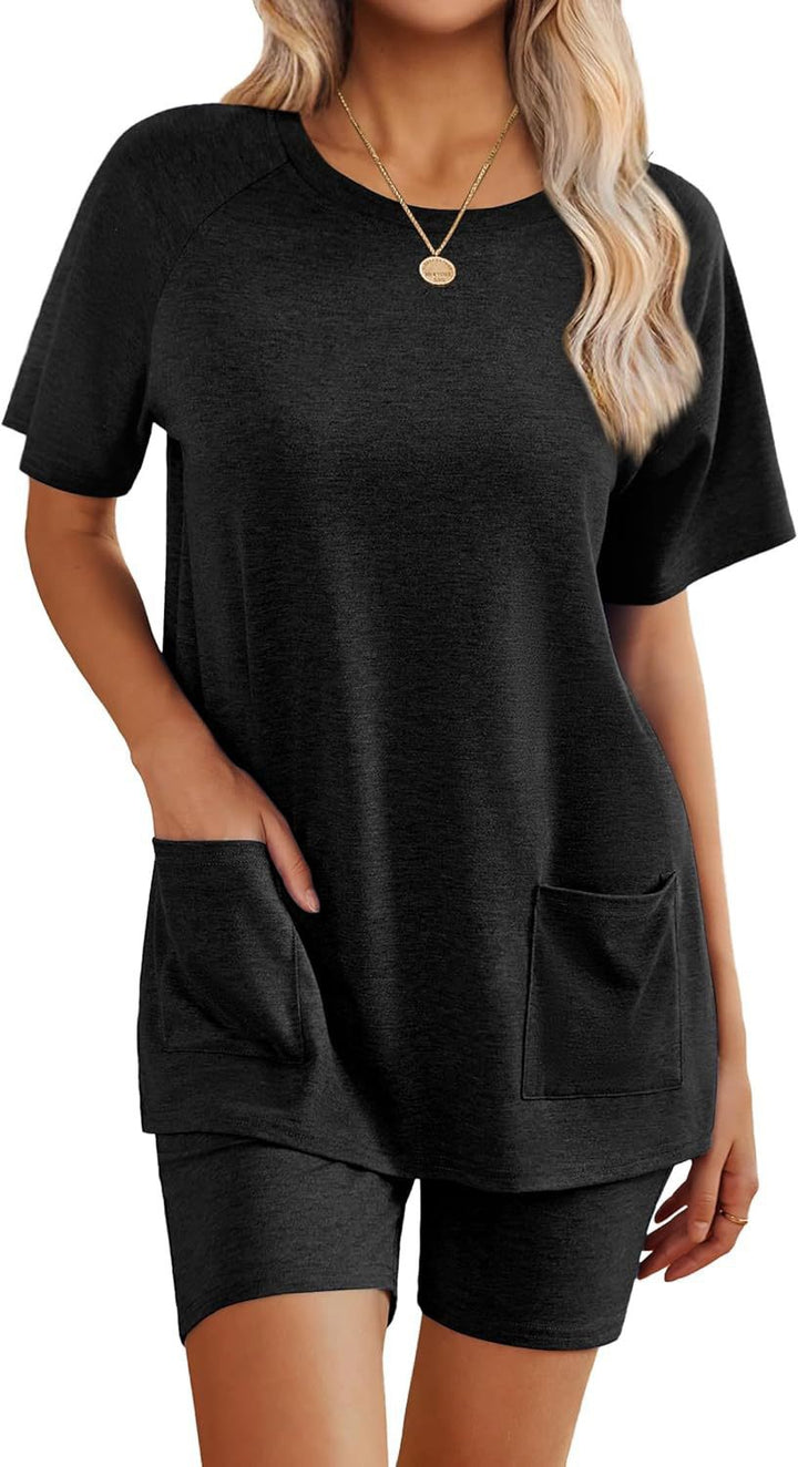 Dame loungewear-sæt med behagelig løs pasform og praktiske lommer Skovae