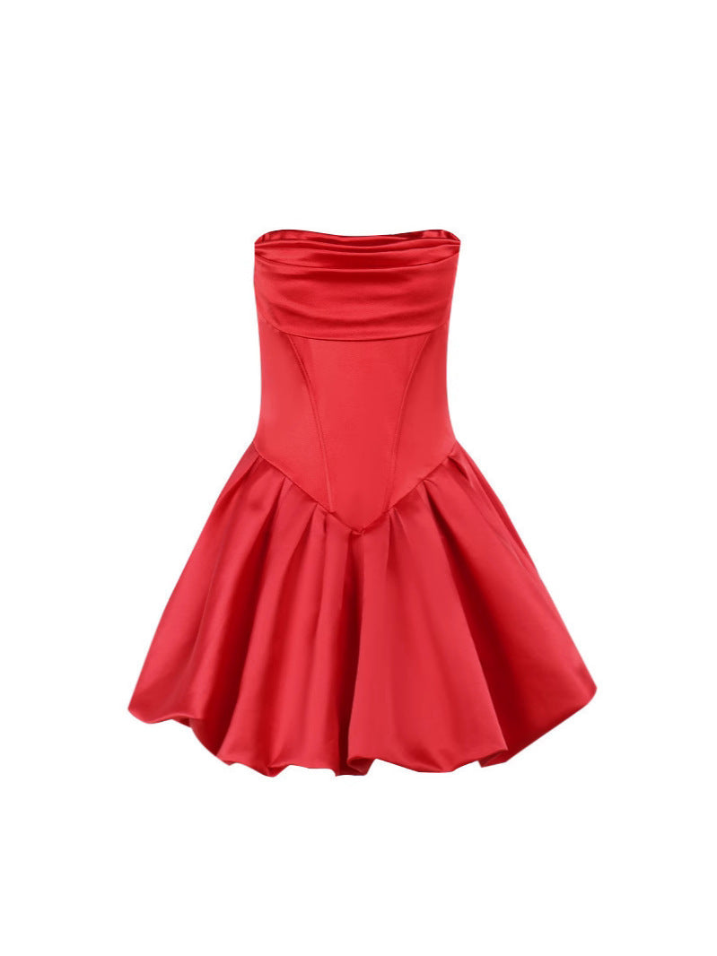 Dame Ruffled mini kjole med off-shoulder design og voluminøs nederdel Skovae