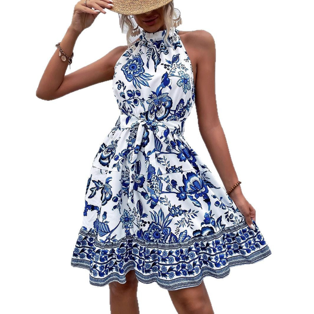 Dame Floral Midi Kjole med Halterneck Design Stilla