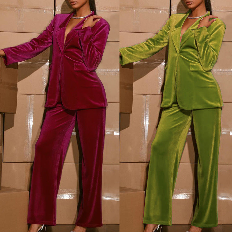 Damer Elegant Velour-dragt med figursyet blazer og bred bukseben Stilla