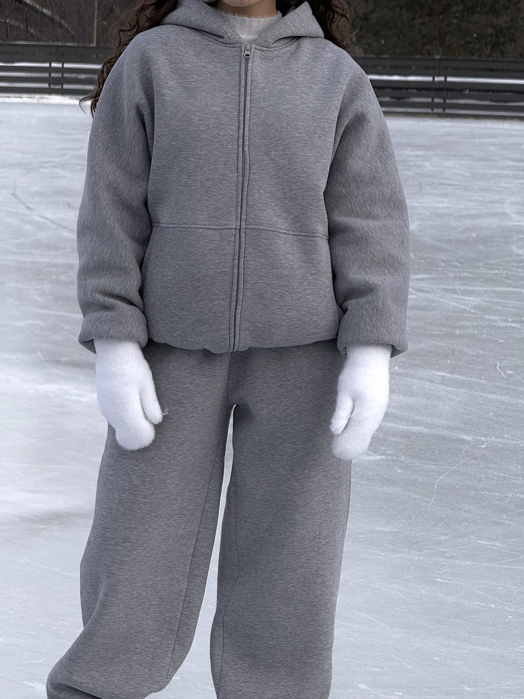 Kvinders oversized fleecejakke med fuld lynlås og afslappet snit