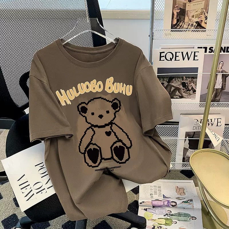 Dame T-shirt med originalt bjørnemotiv og kreativt skrive Stilla
