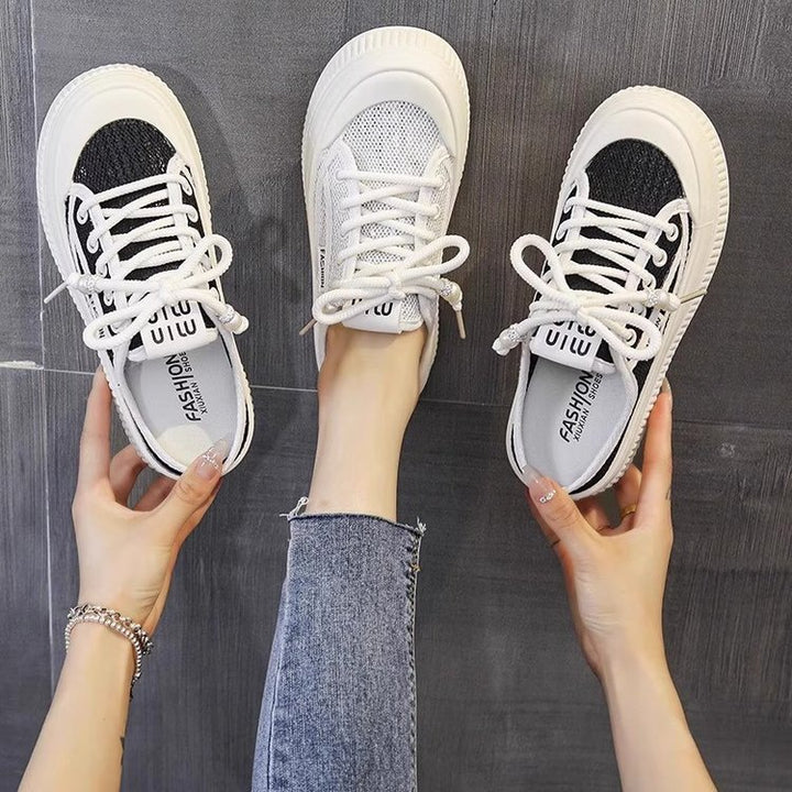 Dame Slip-On Sneakers i moderne design med luftig mesh-overflade og komfortabel plateau sål Stilla