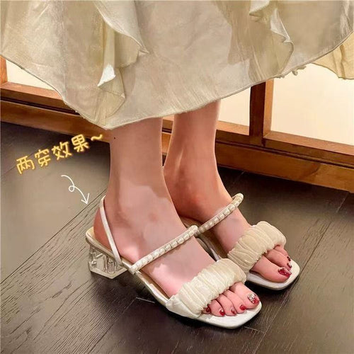 Dame sandaler med elegant flæse-design og moderigtigt perle-accent Stilla