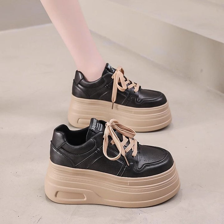 Dame Plateau-Sneakers med stilfulde accenter og komfortabel dæmpning Stilla