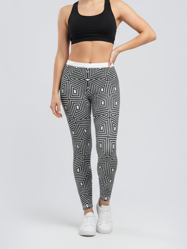 Dame sportleggings med stilfuldt grafisk design Skovae