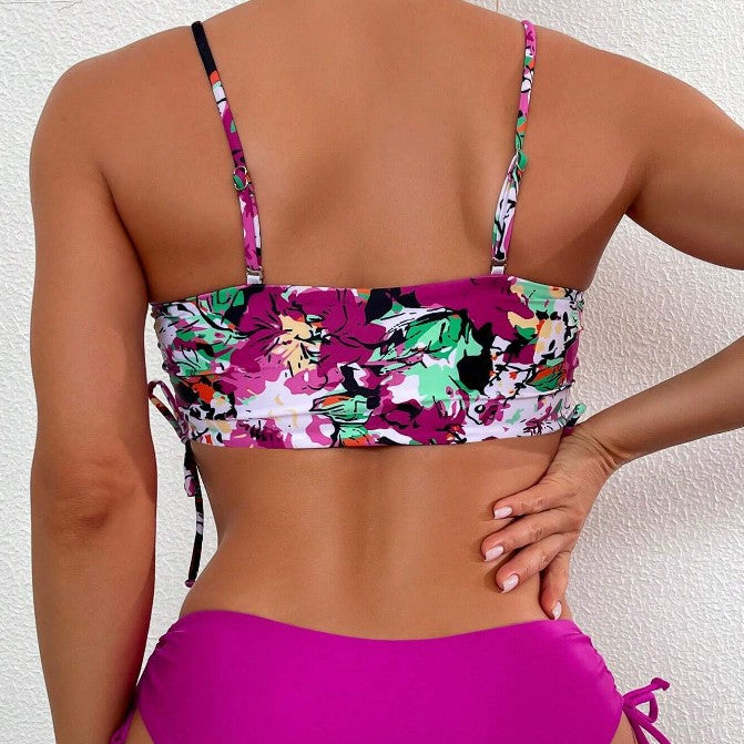 Dame bikini sæt med legende blomsterdesign og justerbare stropper Stilla