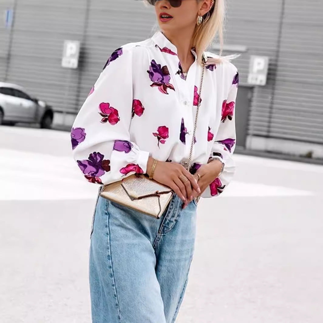 Damebluse med blomsterdesign og brede ærmer Stilla