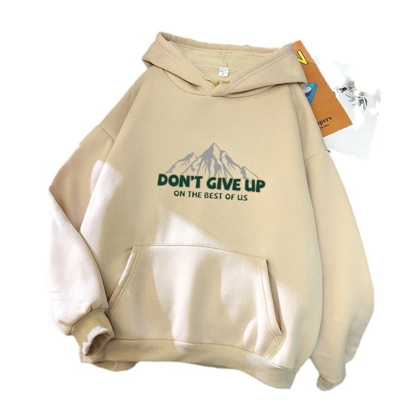 Kvindernes hoodie med motiverende bjergdesign Skovae
