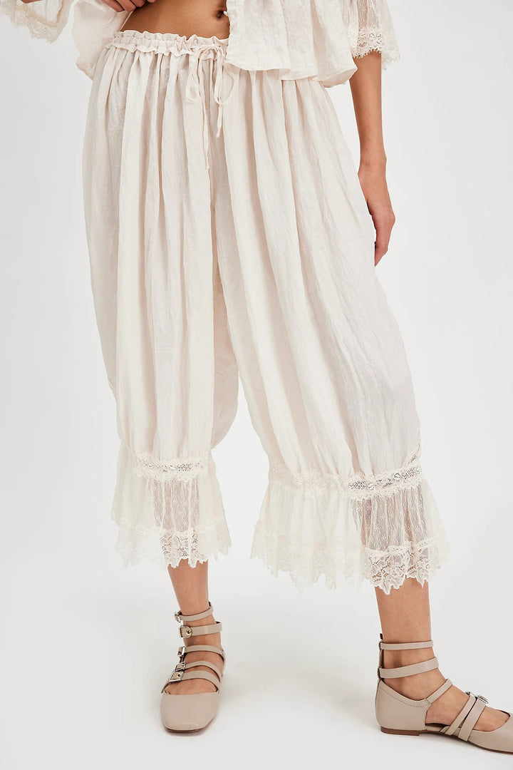 Dame Luftig og elegant Culotte med spidsdekoration Skovae
