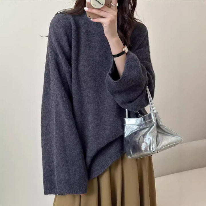 Kvinders oversized strikket sweater med bred skæring og fint materiale Stilla