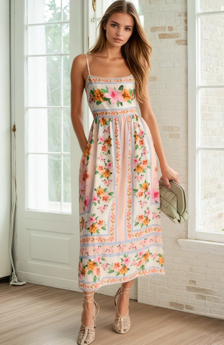 Dame maxikjole med floral design og elegant silhuet Stilla
