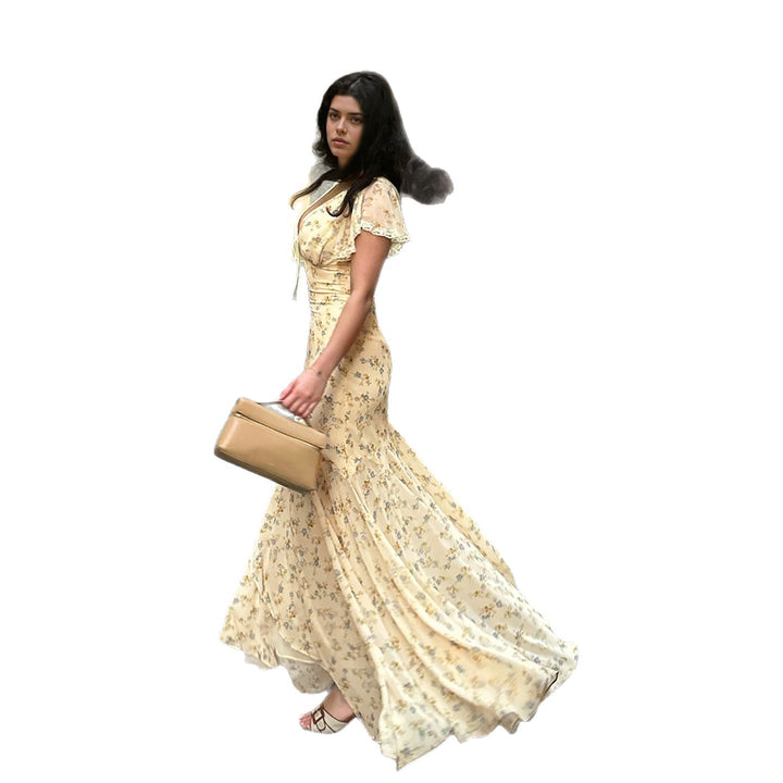 Damen elegantes Maxikleid mit floralem Design und Rüschendetails Skovae