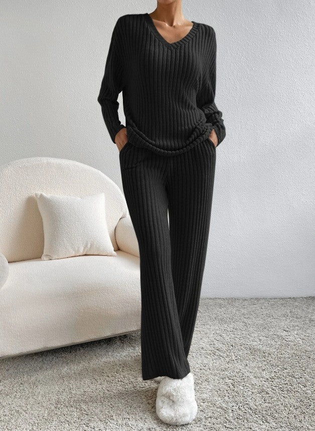 Kvindernes hyggelige strikkede jumpsuit i moderne ribdesign Stilla