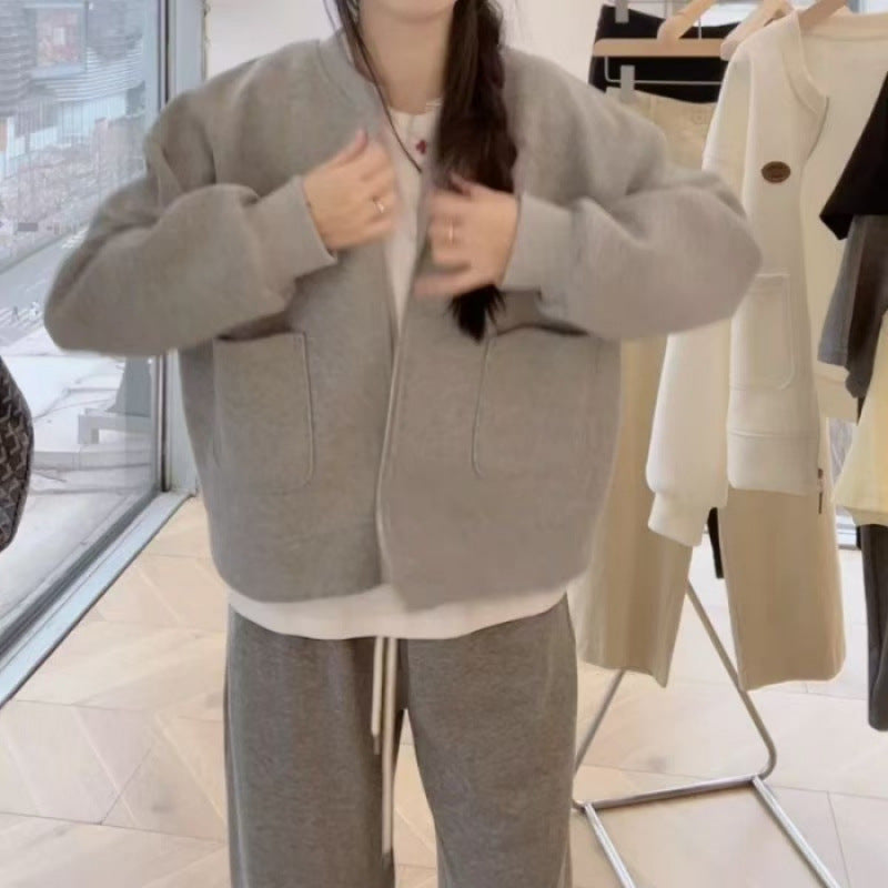Kvinders oversized svedjakke med praktiske lommer og moderigtigt design Skovae