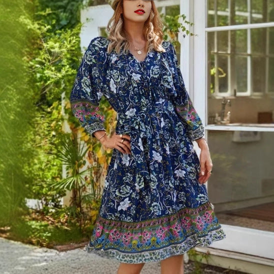 Dame Maxikjole med blomstret design og elegant snit Stilla