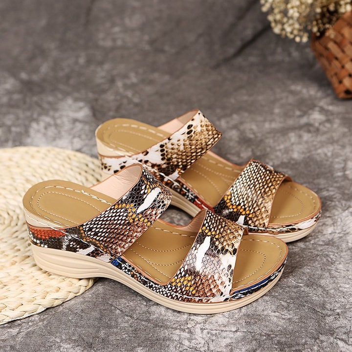 Dame komfortable sandaler med elastiske remme og skridsikker sål Stilla