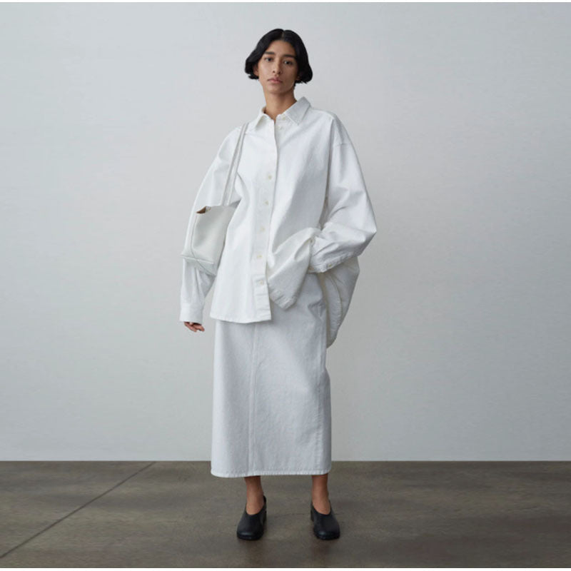 Dame casual oversized skjorte bluse lavet af højkvalitets bomuldsstof med praktisk knaplukning Stilla