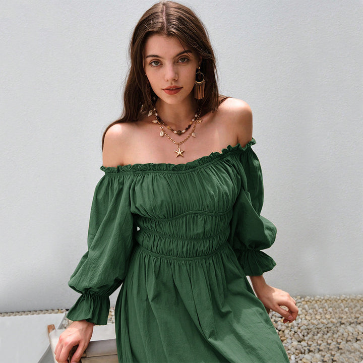 Kvindernes maxi kjole i elegant off-shoulder stil med samlede puffærmer Stilla