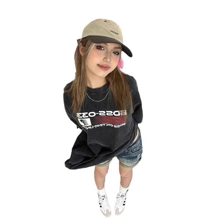 Damer Oversized T-shirt med retro-inspireret grafik og afslappet snit Stilla