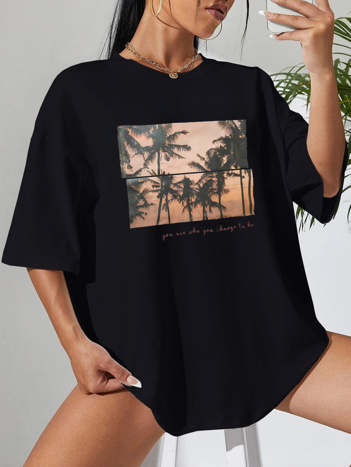 Dame afslappet T-shirt med kreativ palme motiv Stilla