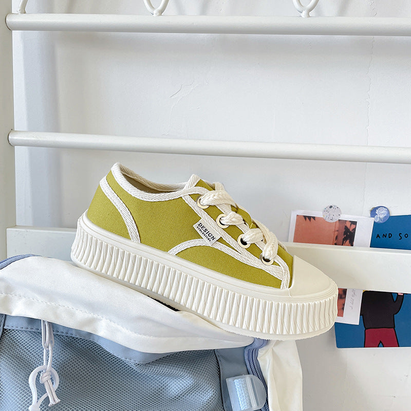 Dame fritidssneakers med elastisk plateau-sål og moderne design Stilla