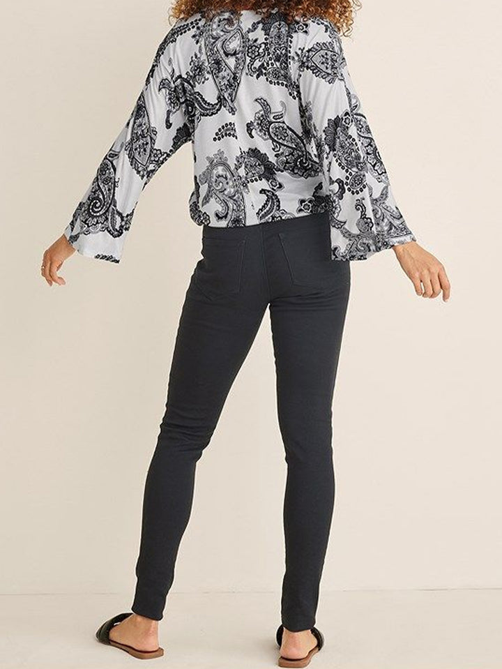 Dame Bluse i elegant paisley-design med løse ærmer og raffineret knapstolpe Stilla