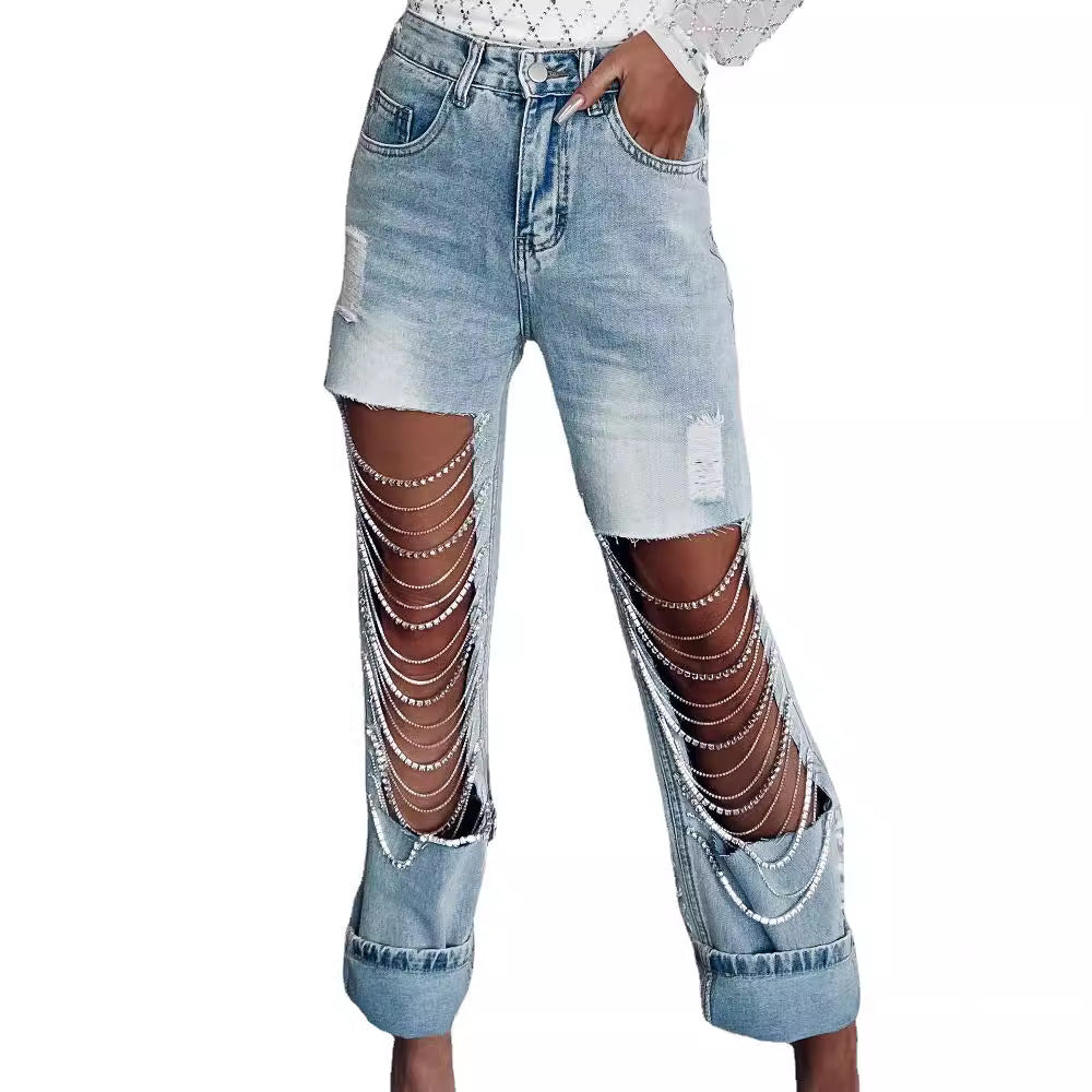 Dame jeans-shorts med trendy kædeaccenter og distressed detaljer Stilla