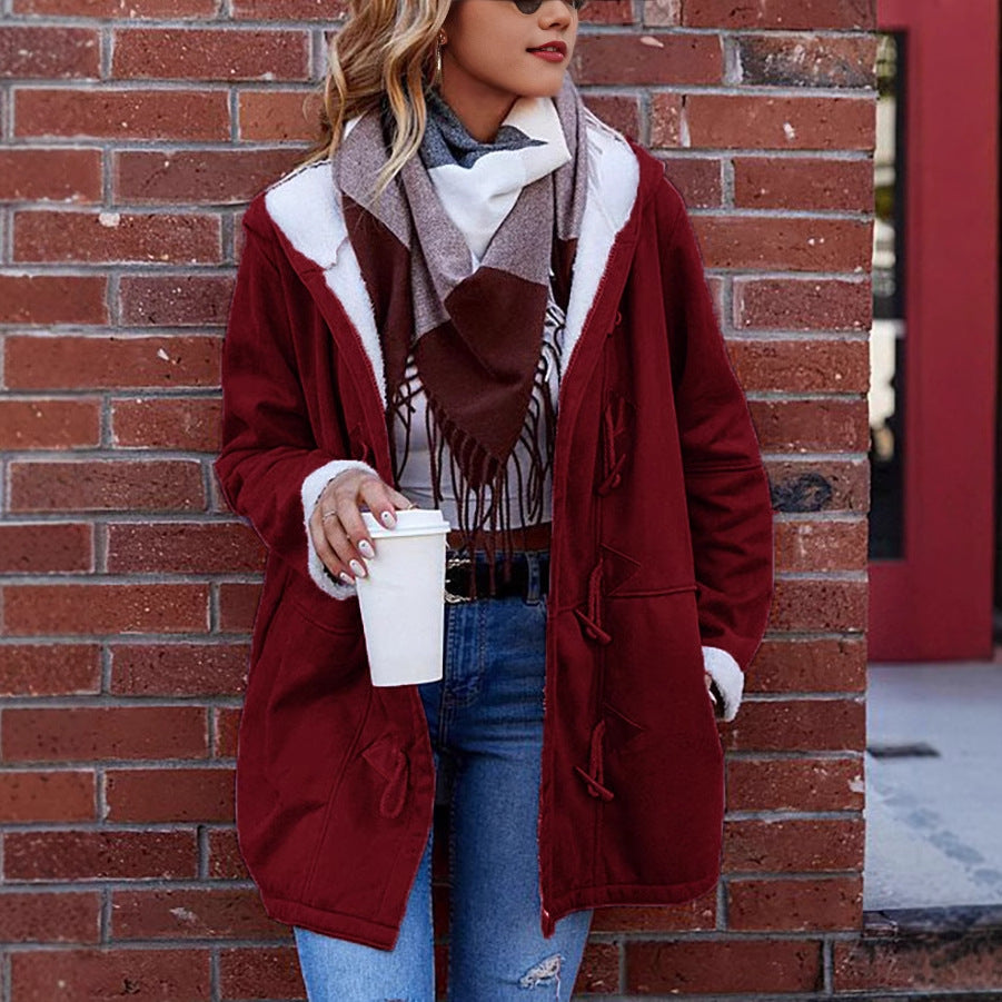 Damer komfortabel og stilfuld udendørs jakke med fleeceforing og justerbar snor Stilla