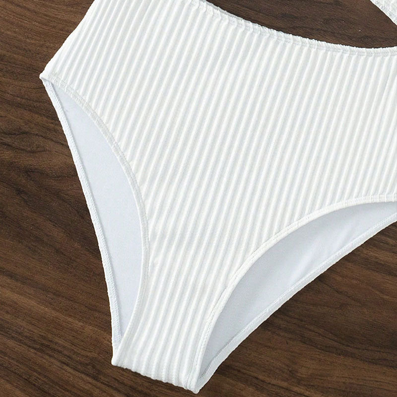 Dame højskåret badedragt med åben snit Skovae