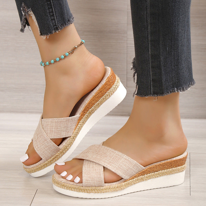 Dame platform-sandaler med flettet fodseng Stilla