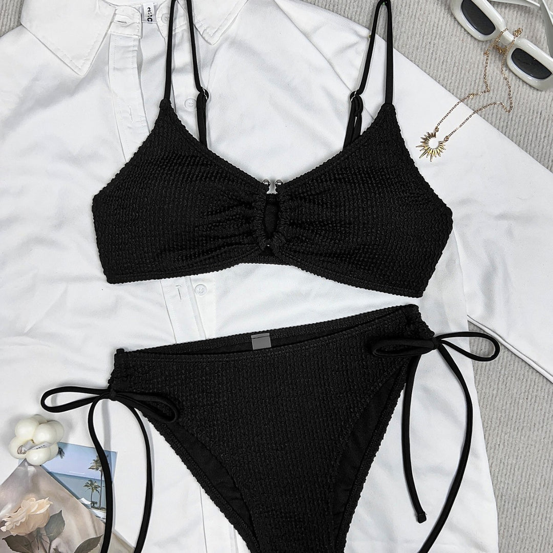 Dame bikini med rynker og detaljknap Skovae