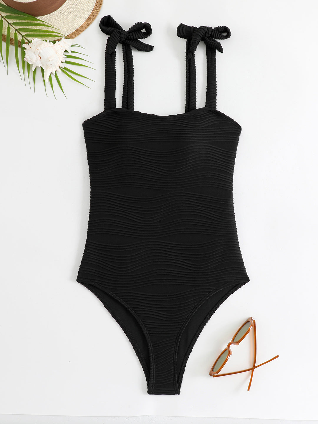 Dame one-piece badedragt med fashionabel flæse-design og justerbare stropper Stilla