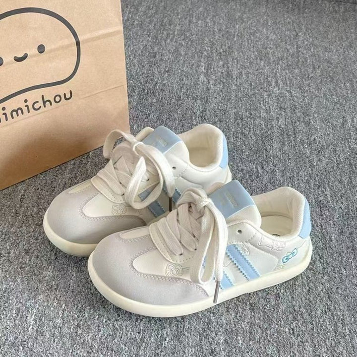 Dame Sneakers i moderne design med åndbart mesh-overflade og behagelig sål Stilla