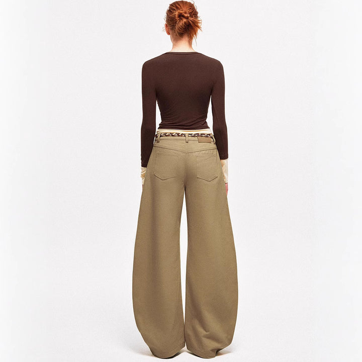 Kvinders brede chino bukser med elegant design og flettet bælte Stilla