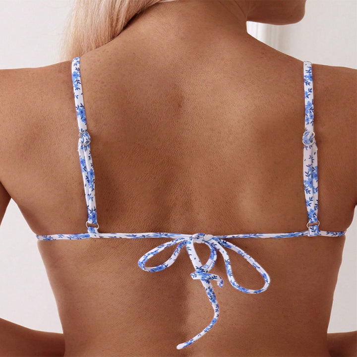 Dame Triangel-Bikini med elegant guld-detalje og blomstret design Skovae