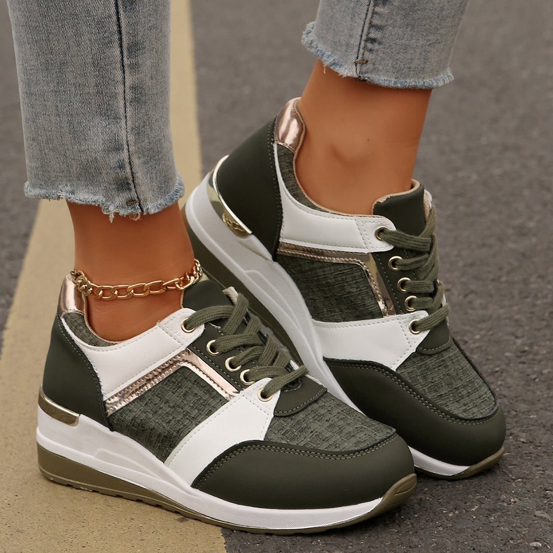 Dame Sneakers med mode metallic accent og fleksibel komfort fodseng Stilla