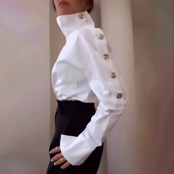 Damebluse med elegante knapdetaljer Stilla
