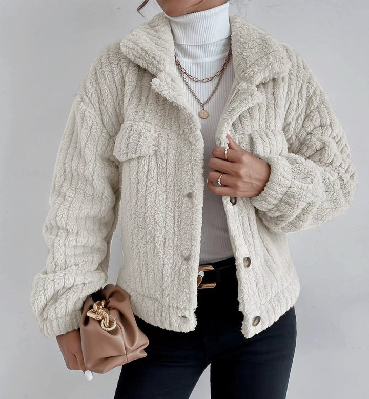 Dame teddyjakke med struktureret overmateriale og casual snit Stilla
