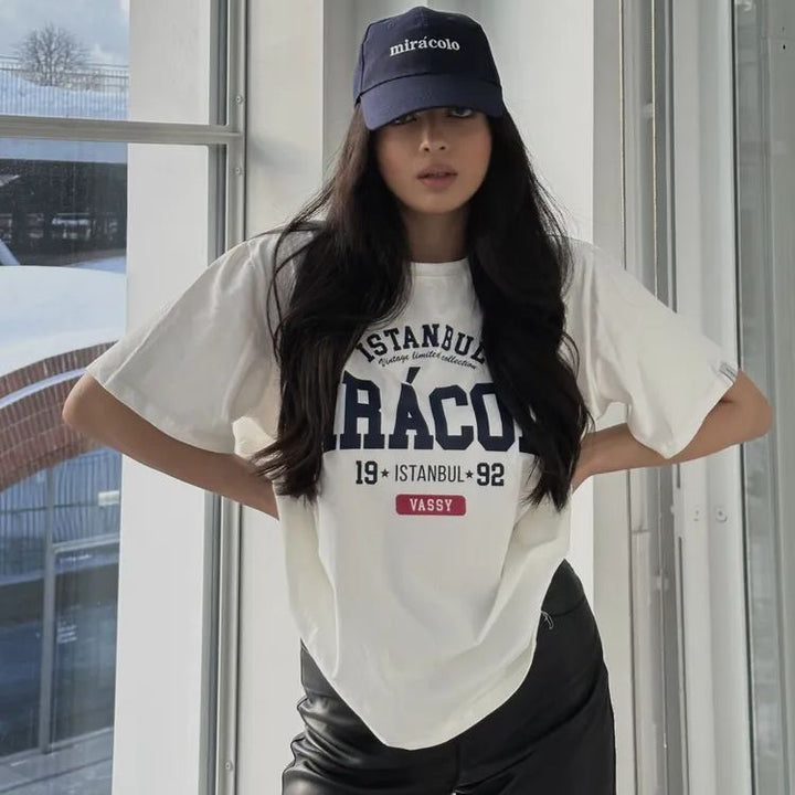 Dame Oversized T-Shirt med iøjnefaldende Istanbul print og afslappet snit Stilla