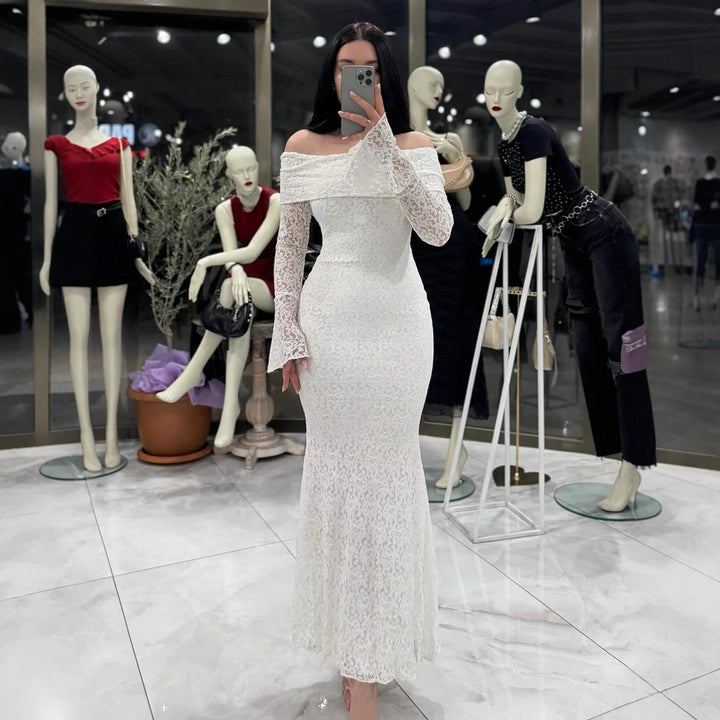 Damer Elegant Blondekjole med Off-Shoulder Design og Skøder Skovae
