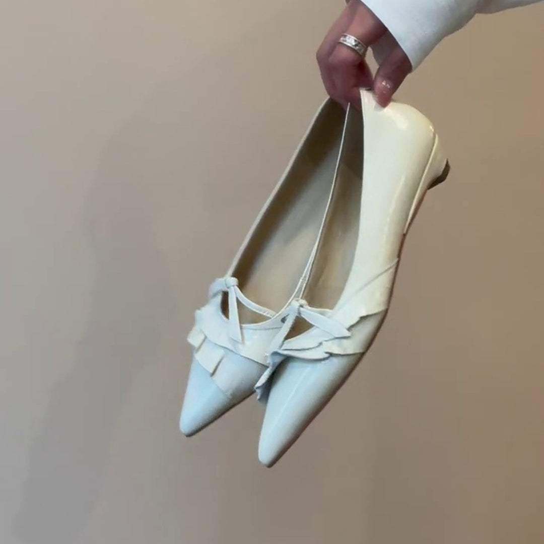 Dame elegante spidse ballerinas med ruffledetail Stilla