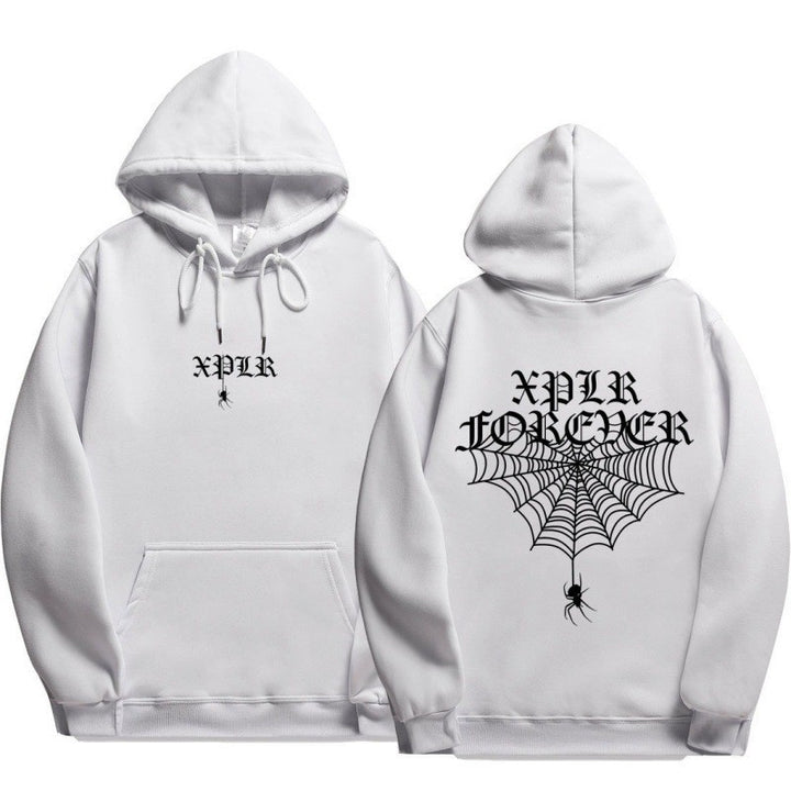 Kvinders hoodie med seje grafiske prints og kængurulomme Skovae