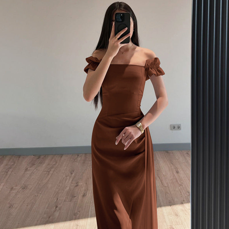 Dame Maxi-kjole med elegante flæsedetailler og figursmigrende design Stilla